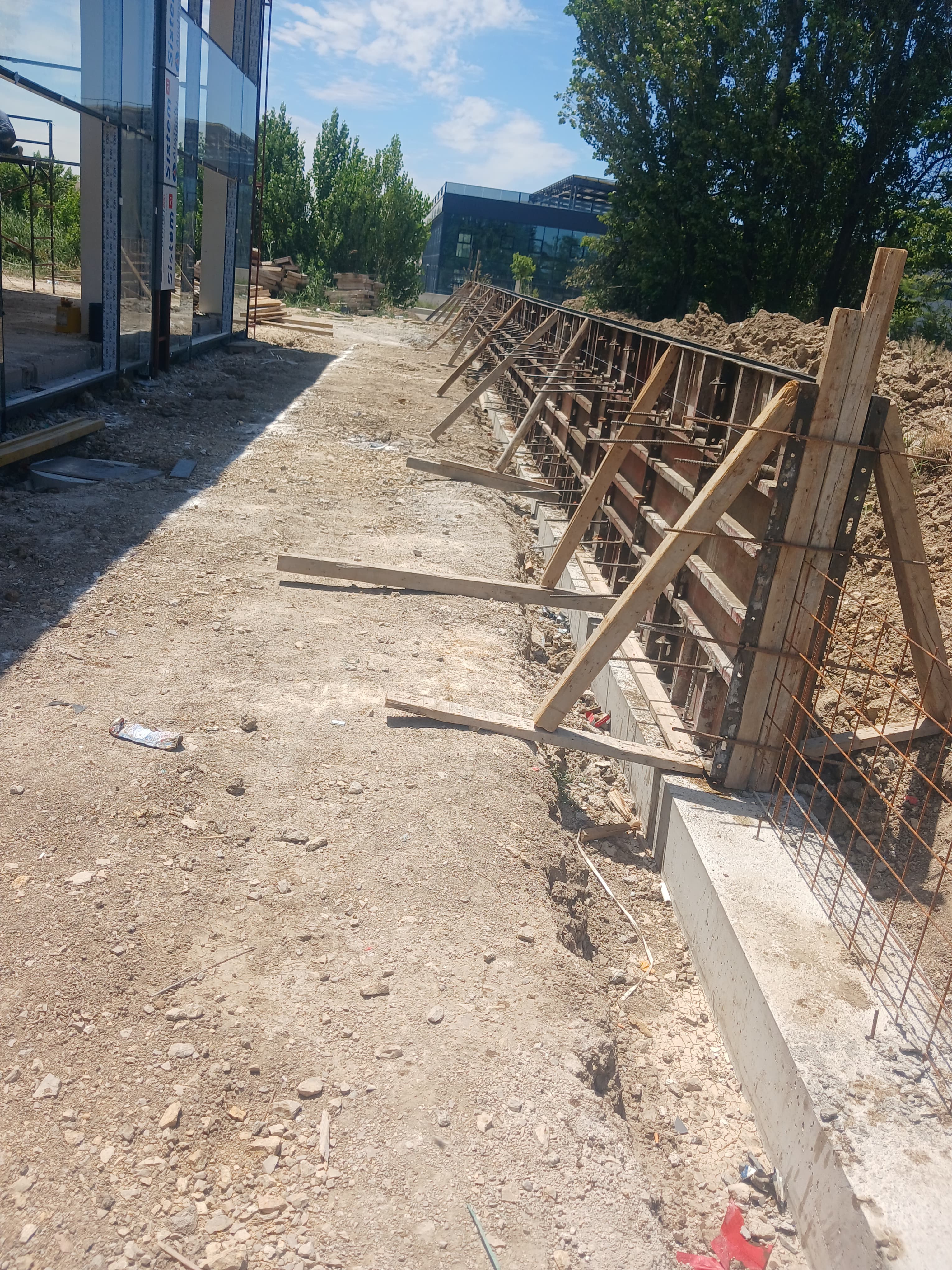ÇEVRE DUVARI
