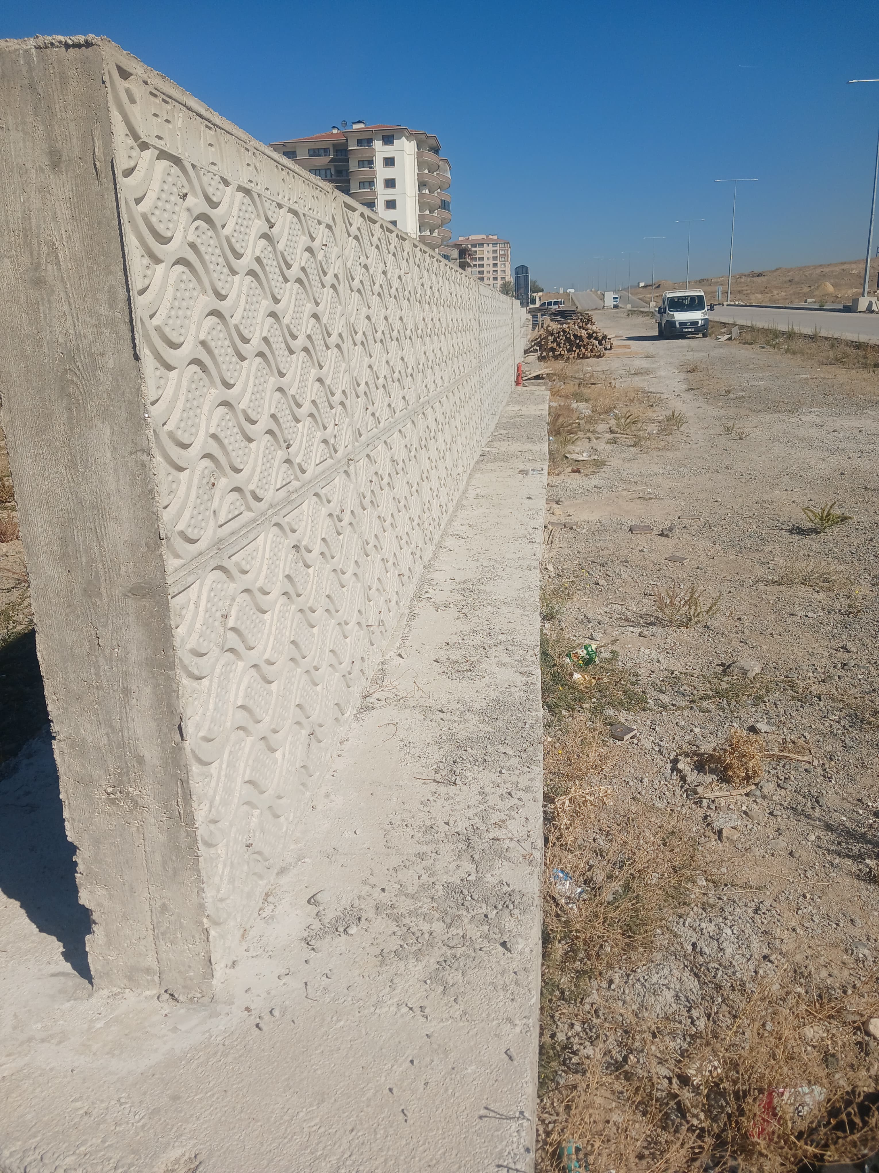 ÖZEL DESENLİ DUVAR